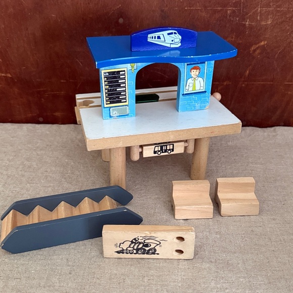 ❤️Toy Train Accessories Bundle - Picture 7 of 12